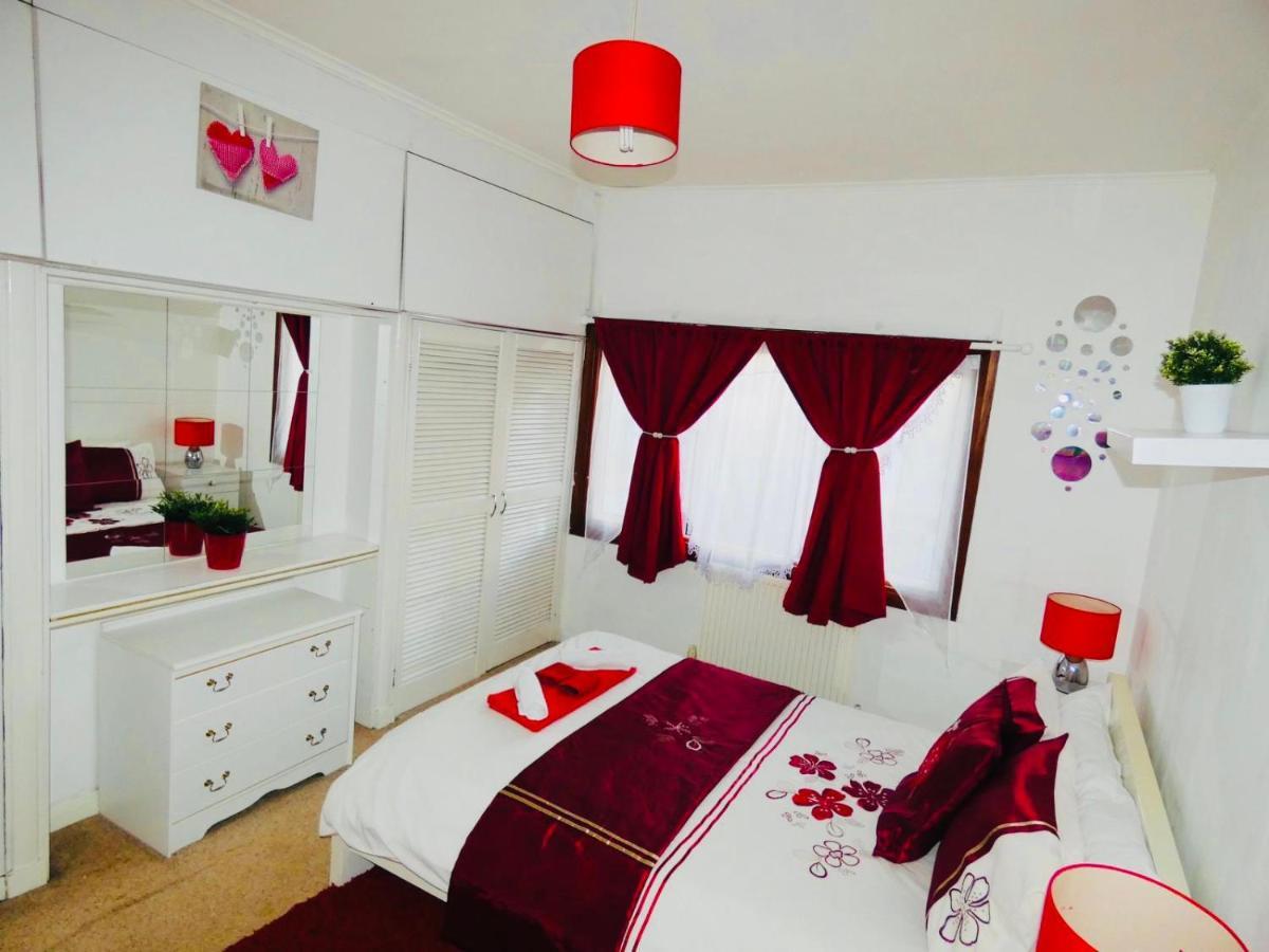 Spacious 3 Bed House With Parking & Good Transport South Norwood Εξωτερικό φωτογραφία